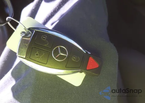 2014 Mercedes-Benz Glk 350 4Matic z USA, uszkodzony, nr VIN WDCGG8JB0EG318461